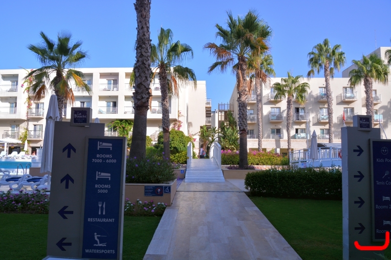 Отель и окрестности_1