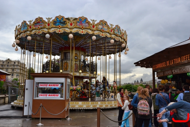 Париж, прибытие и прогулка к Эйфелевой башне_11